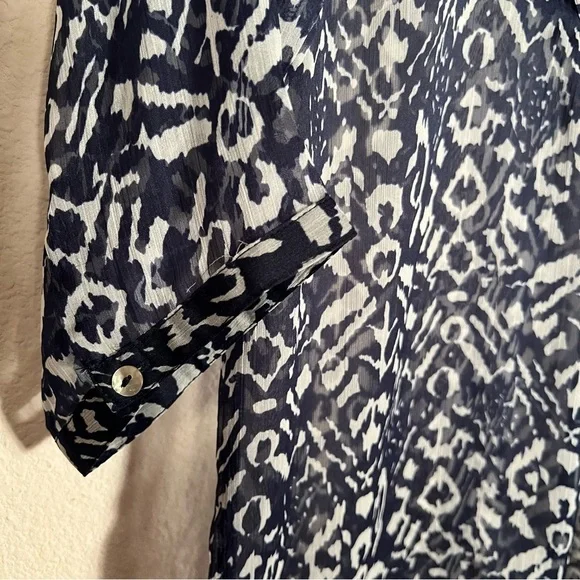 Intro Navy Blue White Embroidered Ribbon Sleeve Blouse - Picture 6 of 7